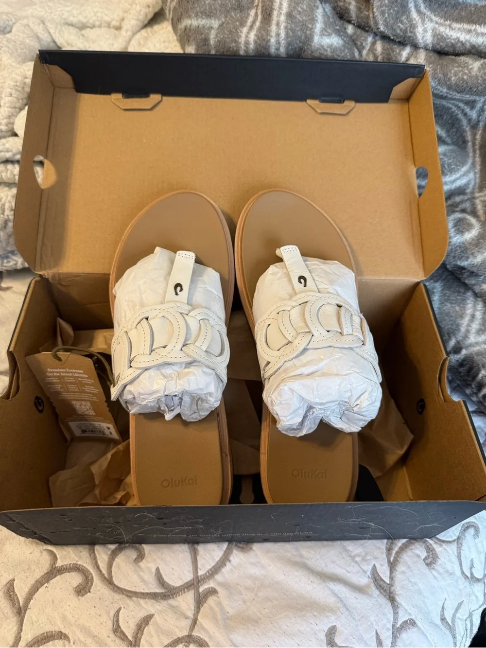 OluKai Kanani Vario White and Warm Sand Thong Sandals